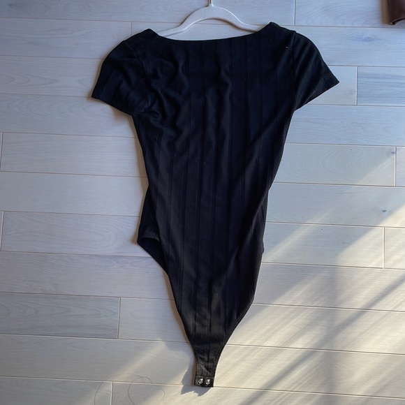 Forever 21 black bodysuit - Picture 5 of 9